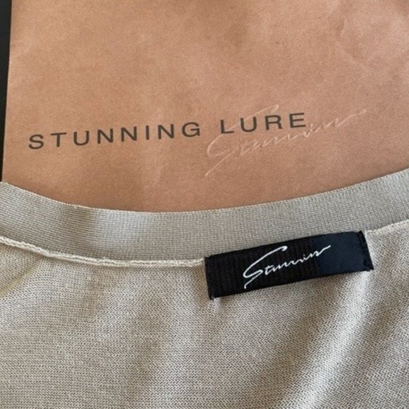 LIGHTWEIGHT TAUPE CARDIGAN with SHEEN by Stunning Lure of Japan, Size Medium - Picture 5 of 9